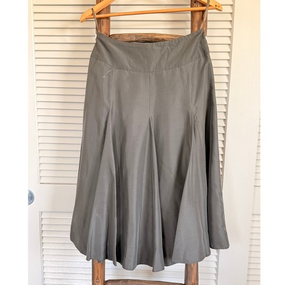 Sundance Silk Skirt Size 4 Gray A-Line Pleated Career Party Cocktail - Picture 1 of 4